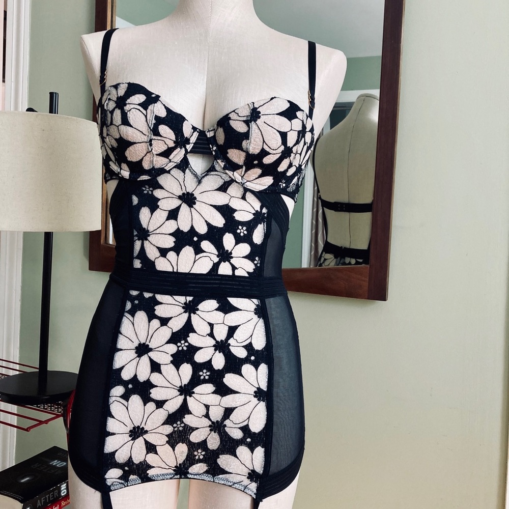 Retro Pinup Style Corset Lingerie